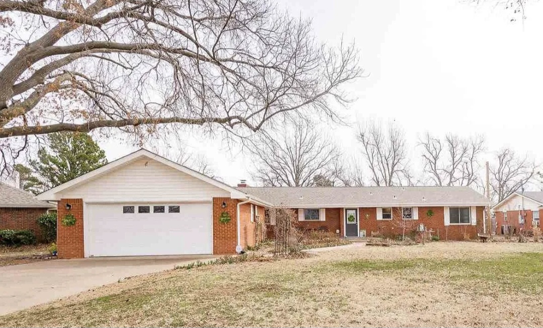 1001 North Skyline Street